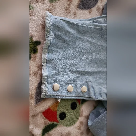 Belle by Kim Gravel Blue Ankle Cropped Jeans - Picture 4 of 4